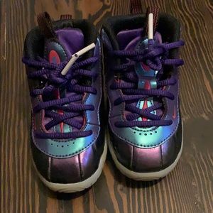 Sizes 6c Nike little posite